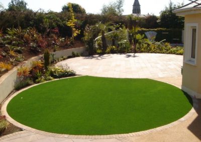 Natural looking artificial grass